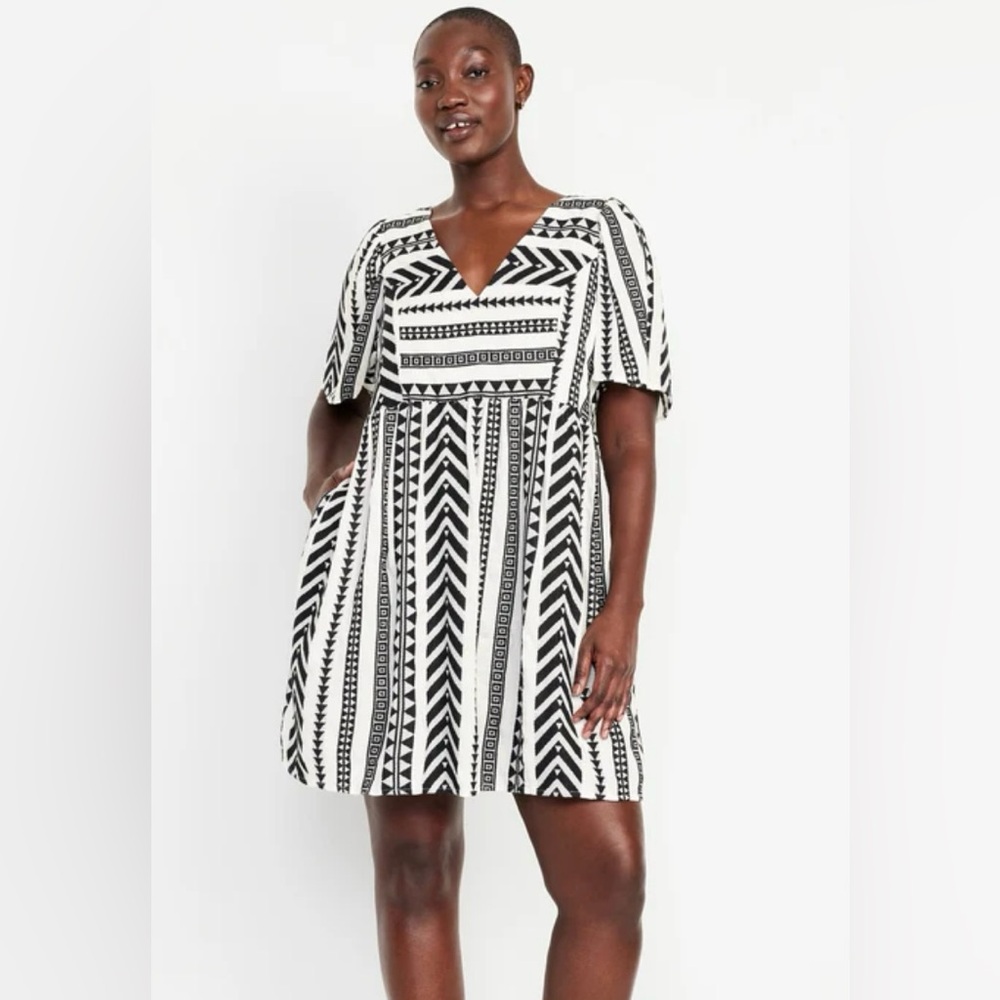 Old Navy Black & White Jacquard Mini Swing Dress. Babydoll, Boho. Size XL